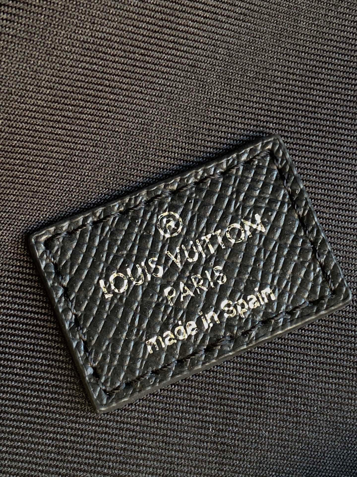 DISCOVERY BACKPACK 40 IN BLACK MONOGRAM CANVAS