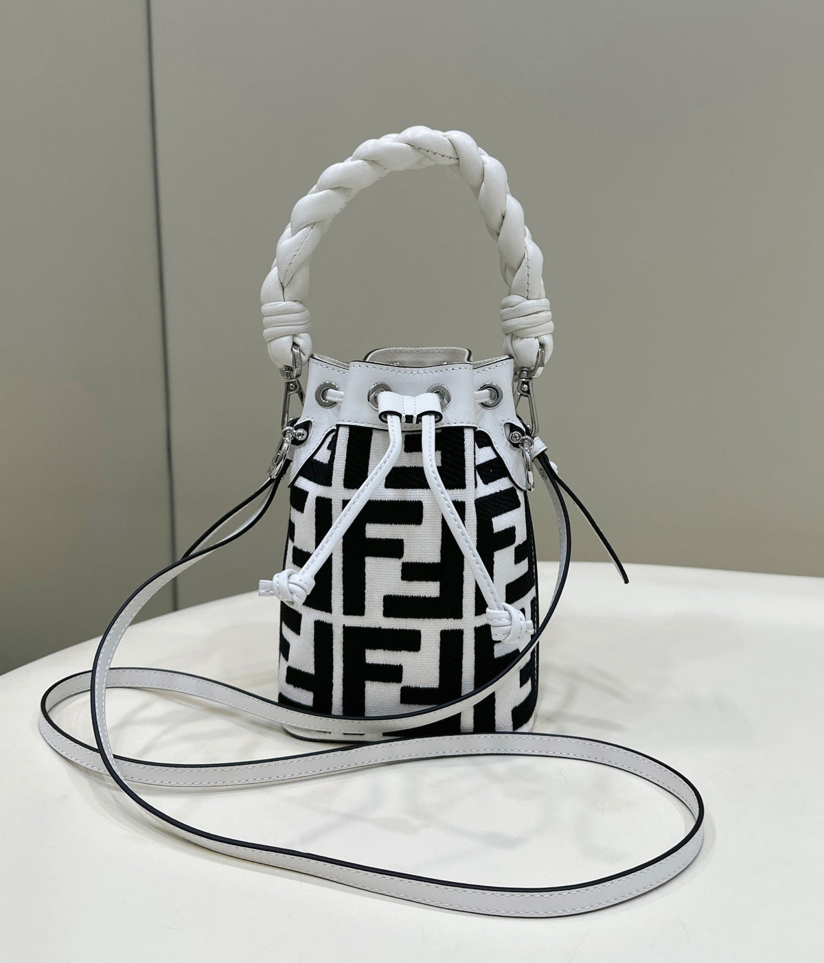 FEN Bucket